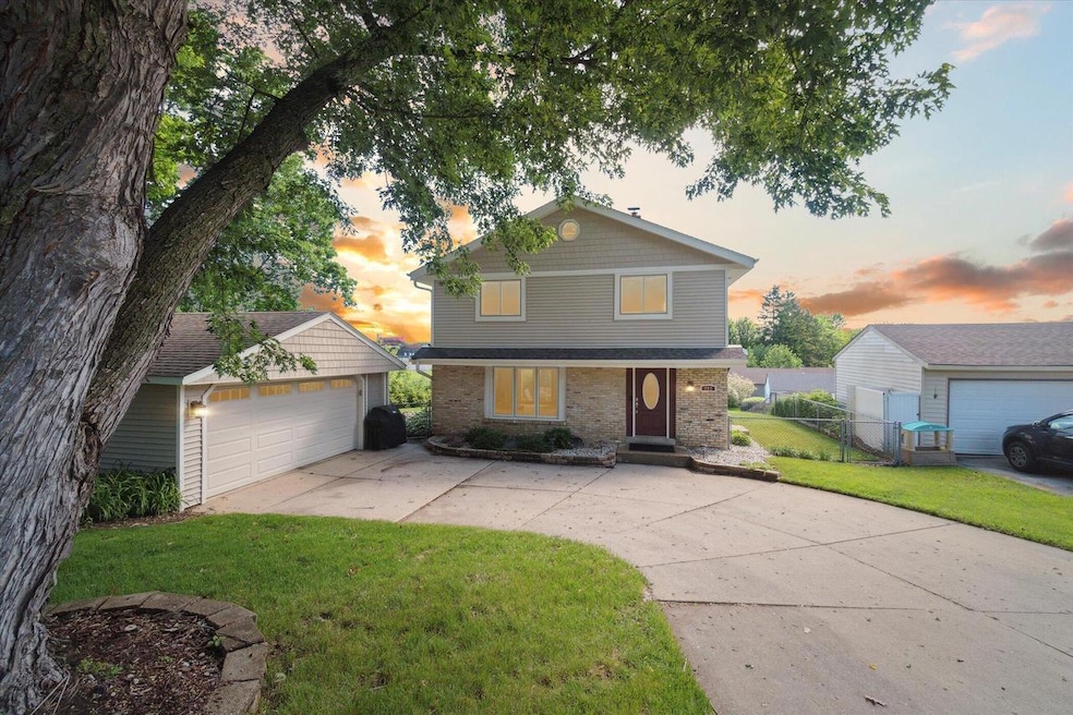 01-213-Willow-Ct-Hartland-WI-53029-Windo