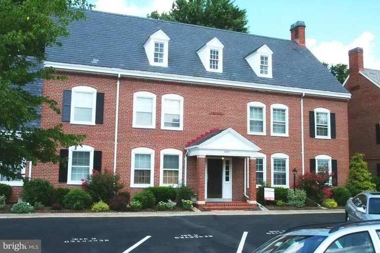 4607 36th St S unit A2, Arlington, VA 22206 - photo 1