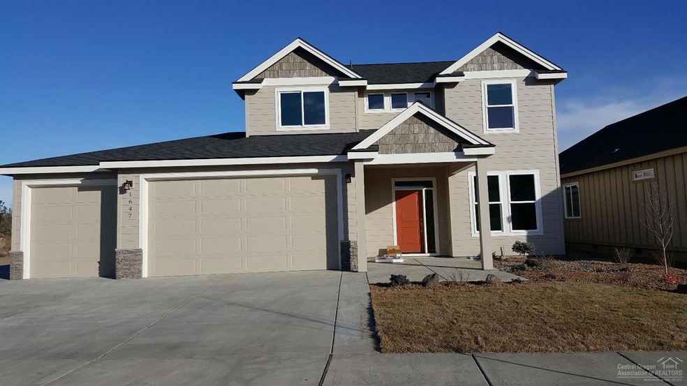 1647 NW Zamia Ave, Redmond, OR 97756 - photo 1