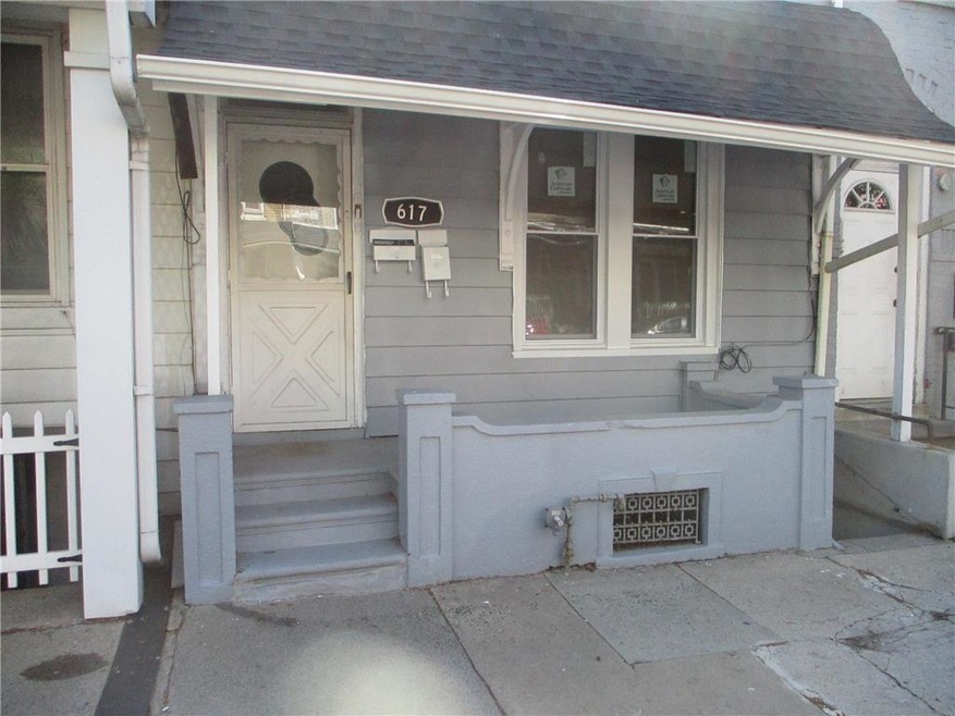 Front pic of property