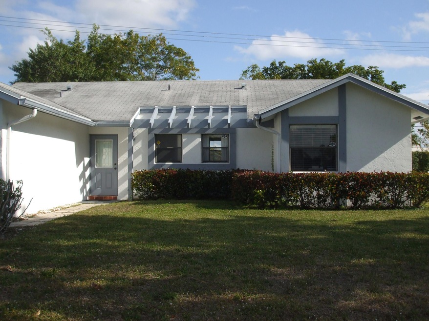 9127 Bedford Dr, Boca Raton, FL 33434 - photo 1