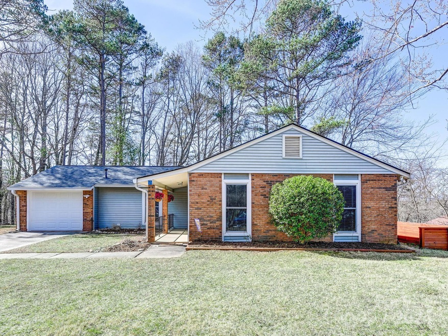 7 Vail Ct, Asheville, NC 28806 - photo 1