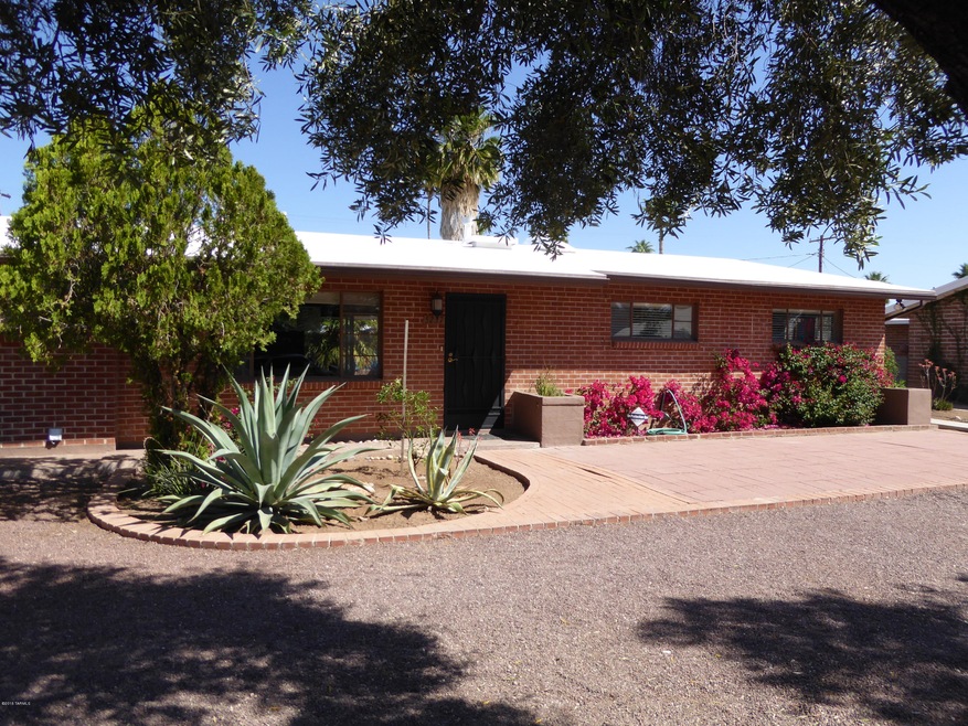 5237 E 8th St, Tucson, AZ 85711 - photo 1