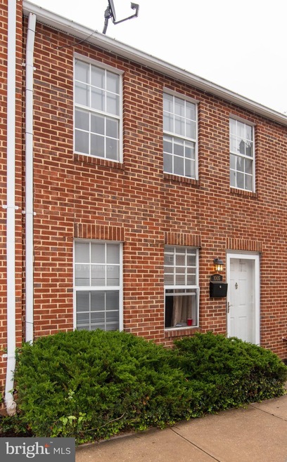 1005 Somerset St, Baltimore, MD 21202 - photo 1