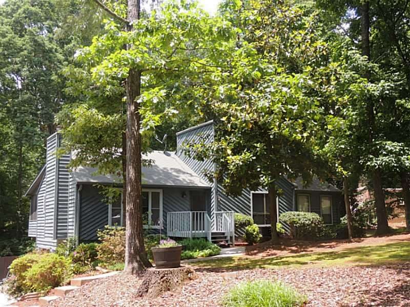 Exterior Front. Quaint & cozy 3 bedroom, 2 bath Ra