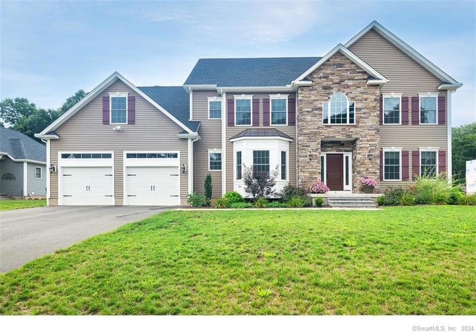 11 Shady Lane, Cromwell - with 4-car tandem garage