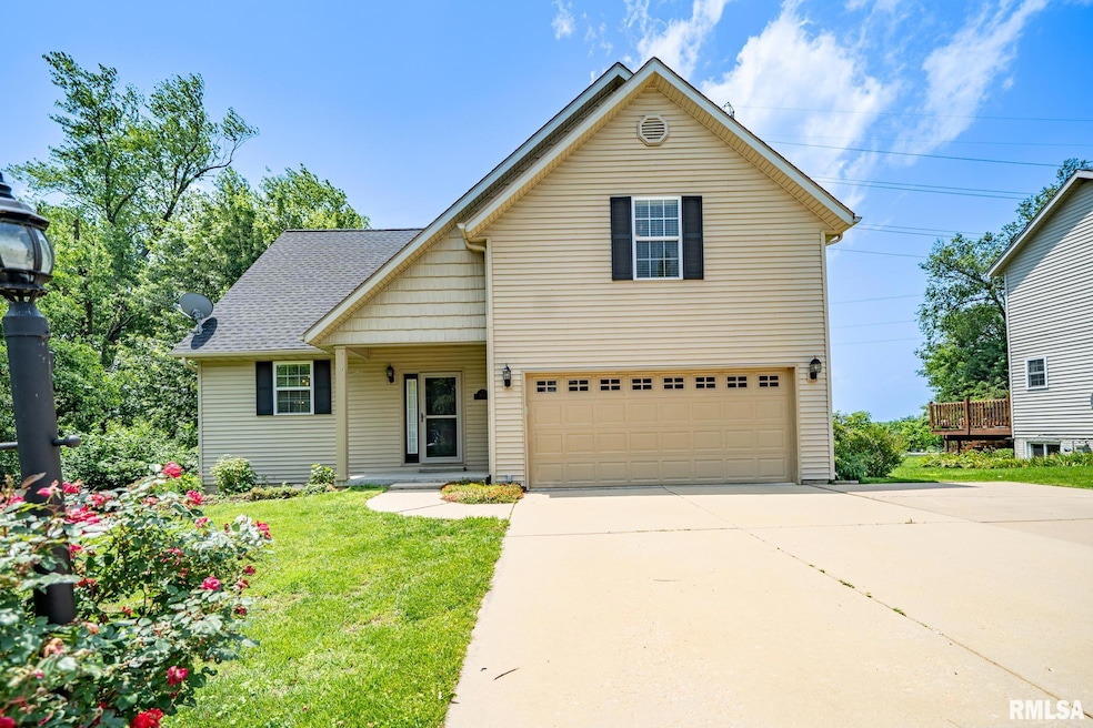 For Sale $324,900 • Co-Listing Agent