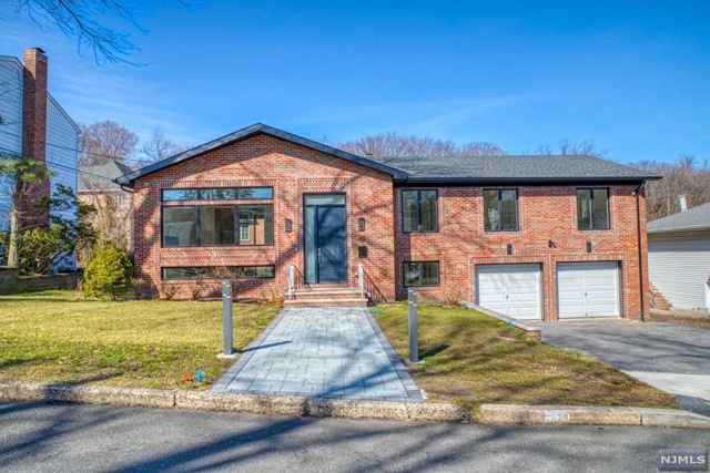 60 Hickory St, Englewood Cliffs, NJ 07632 - photo 1