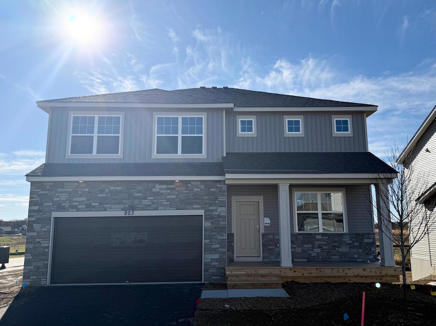 Welcome Home!! 923 Redfield Circle should be your next stop on your home search