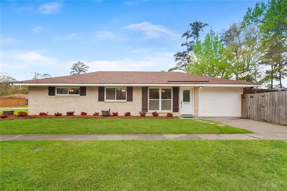 Beautifully landscaped yard