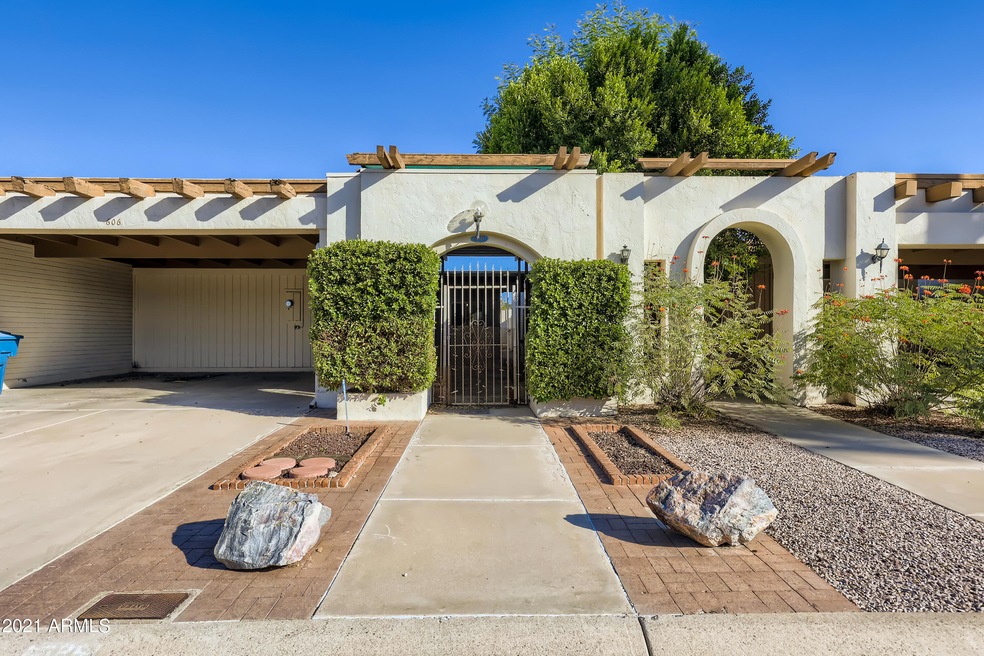 Exterior Front Entry