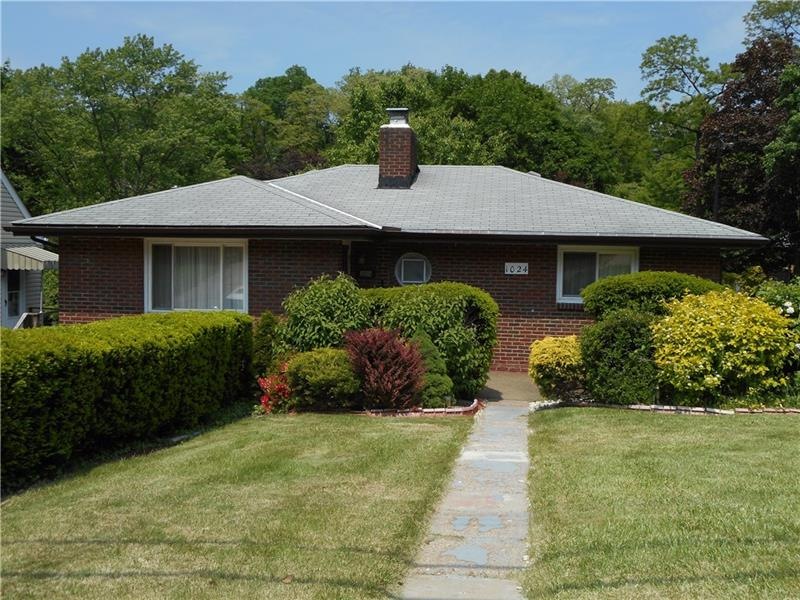 Exterior Front: Welcome home to 1024 Glencoe in Gr