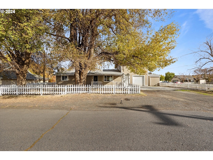 150 S Earl Ct, Stanfield, OR 97875 - photo 1