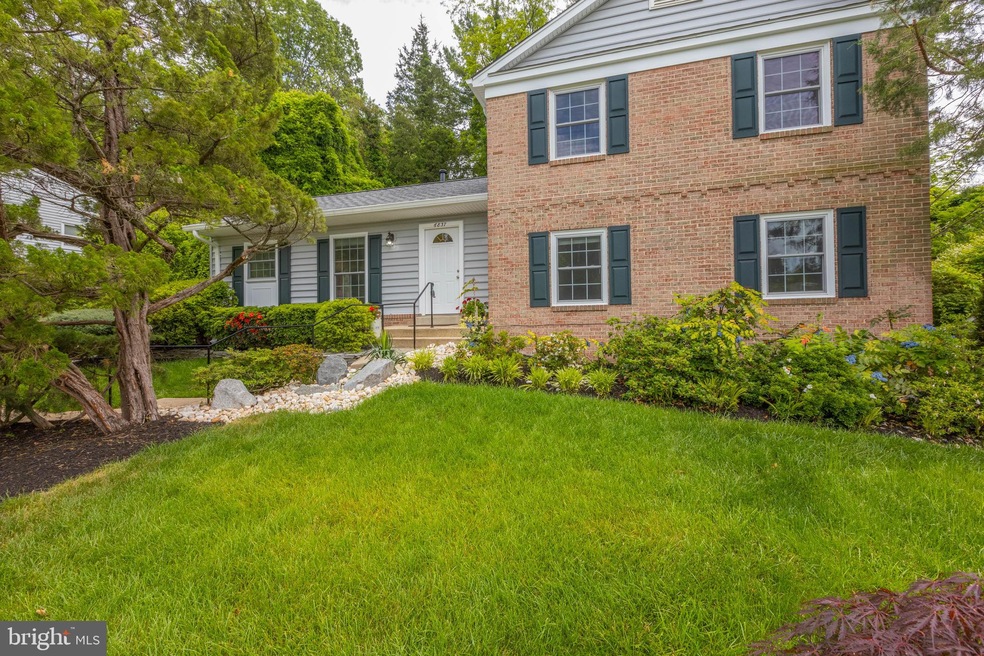 6837 Lamp Post Ln, Alexandria, VA 22306 - photo 1