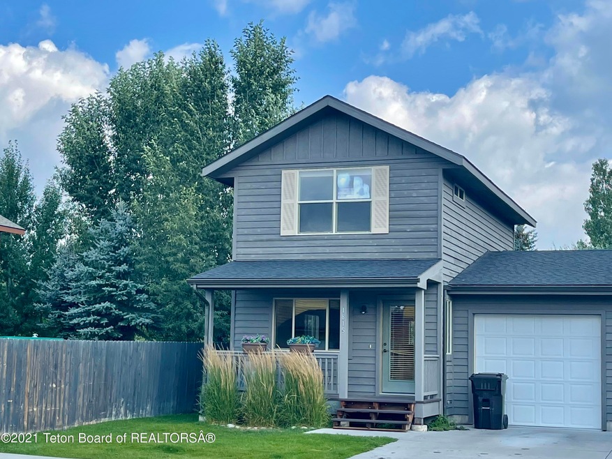 1815 Josephine Loop