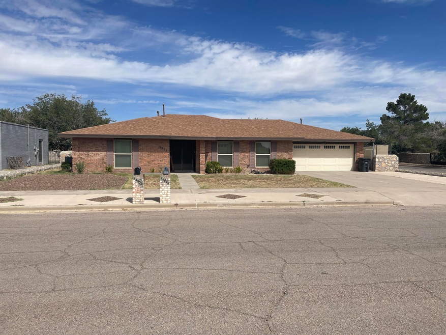 14853 Holden Cir, Horizon City, TX 79928 - photo 1