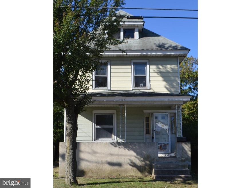 1008 Devault Ave, Paulsboro, NJ 08066 - photo 1