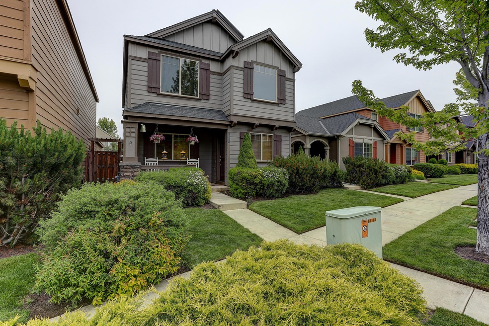 61185 Dayspring Dr, Bend, OR 97702 - photo 1