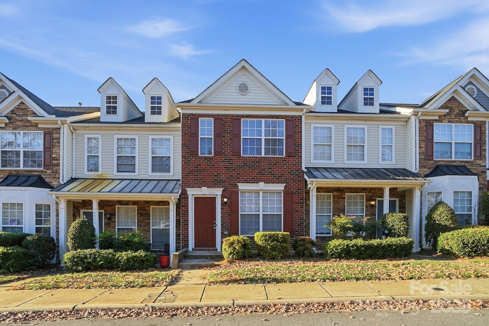 4944 Kotlik Dr, Charlotte, NC 28269 - photo 1