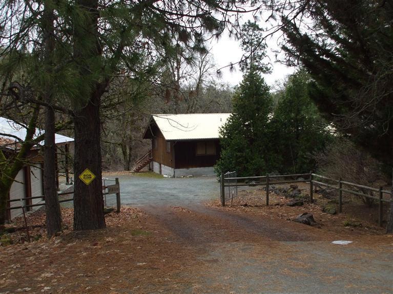 2810 W Evans Creek Rd, Rogue River, OR 97537 - photo 1