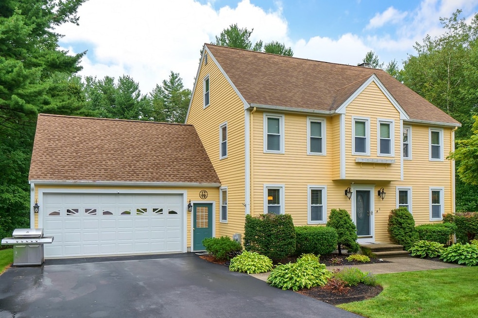 8 Lynnhaven Rd, Leominster, MA 01453 - photo 1