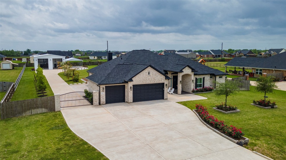11011 Horseshoe Estates Dr, Needville, TX 77461 - photo 1
