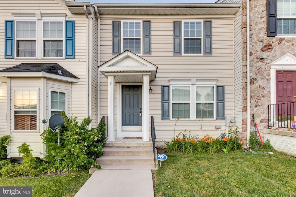 49 Litchfield Ln E, Martinsburg, WV 25405 - photo 1