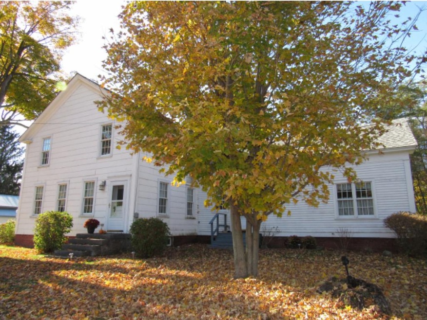 520 Bridge St, Richmond, VT 05477 - photo 1