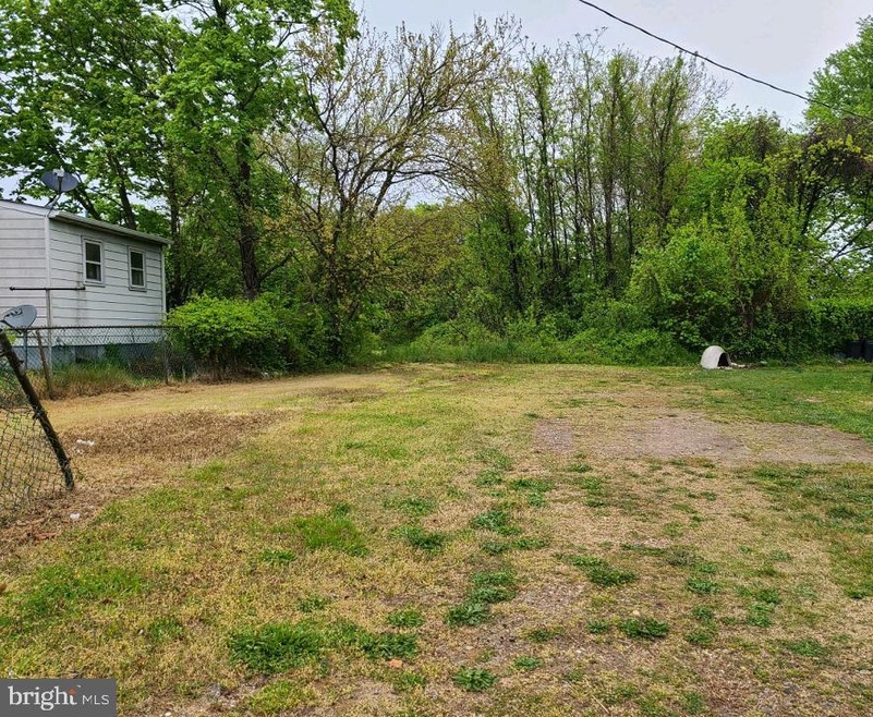 1 E Pitman St, Penns Grove, NJ 08069 - photo 1