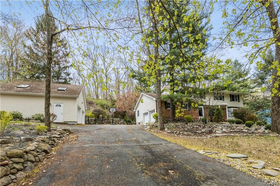 141 Trails End, New City, NY 10956 - photo 1