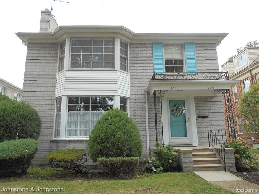 725 Harcourt Rd, Grosse Pointe Park, MI 48230 - photo 1