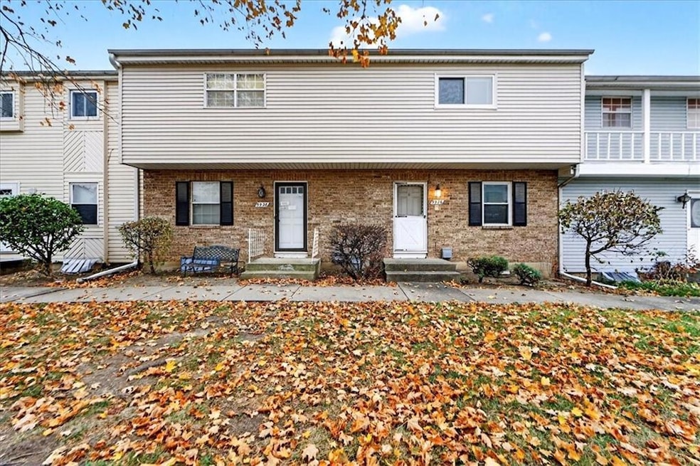 5926 E 129th St, Grandview, MO 64030 - photo 1