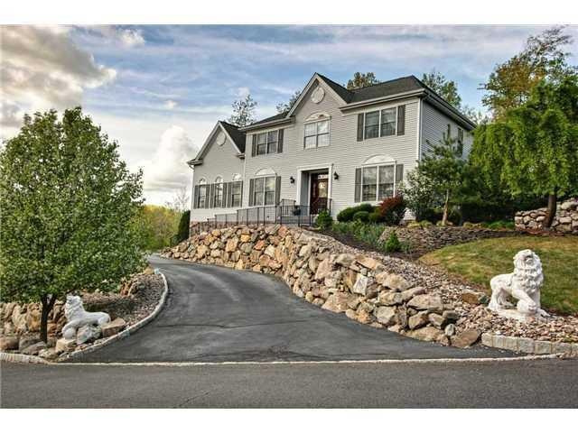 55 Pyngyp Rd, Stony Point, NY 10980 - photo 1