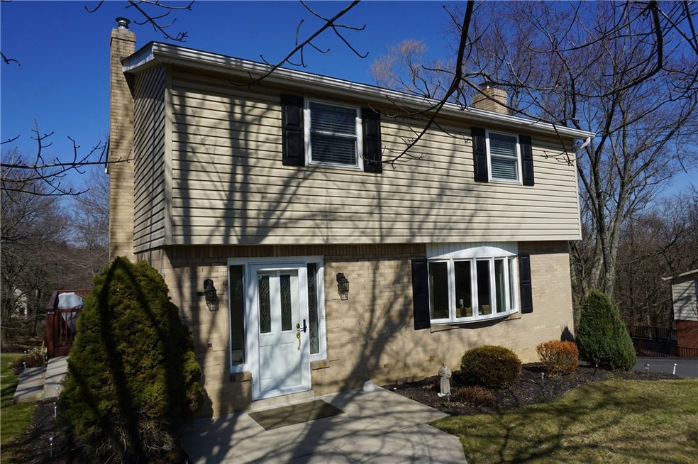 Welcome to 391 North Pine Circle!