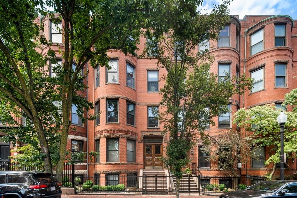 193 Saint Botolph St unit 5, Boston, MA 02115 - photo 1