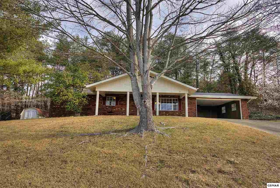 3209 Wilson St, Pigeon Forge, TN 37863 - photo 1