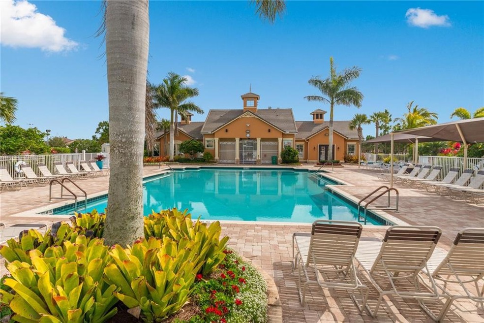 Welcome to the gorgeous Heritage Oaks Community in