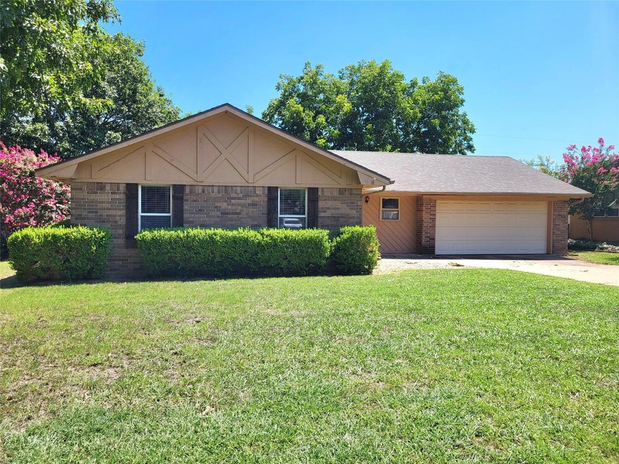 1506 La Salle Dr, Sherman, TX 75090 - photo 1