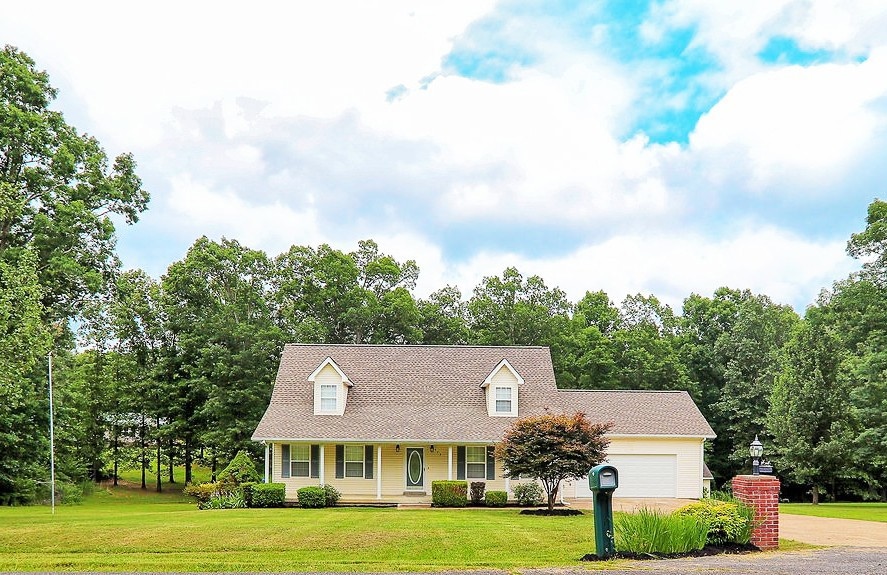 This beautiful Cape Cod home is lush and green for most of the year, from Spring through Fall. The exceptional yard is spacious yet easy to maintain.