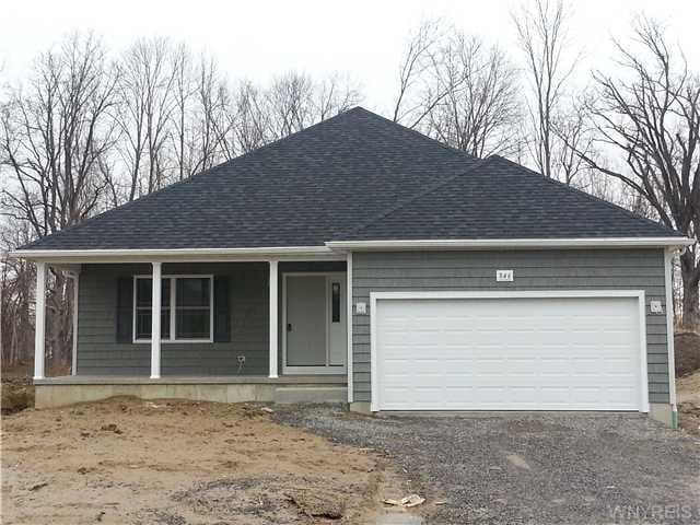846 Daigler Dr, North Tonawanda, NY 14120 - photo 1