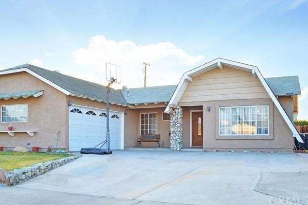 Charming Single Story in Buena Park!