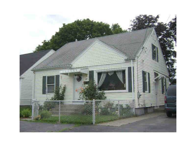 47 Ordway St, Pawtucket, RI 02861 - photo 1