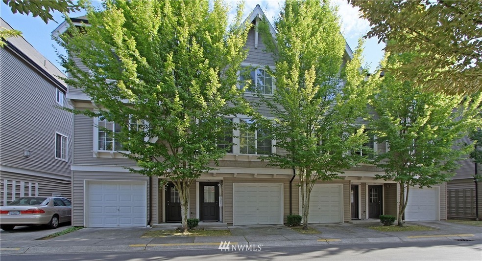 18283 NE 97th Way unit 102, Redmond, WA 98052 - photo 1