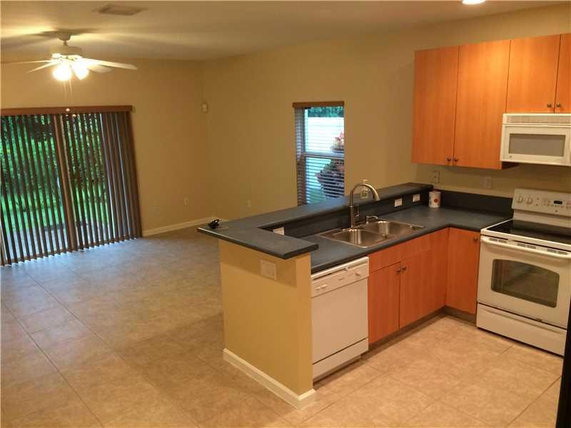 2541 NW 31st Ct unit 2541, Oakland Park, FL 33309 - photo 1