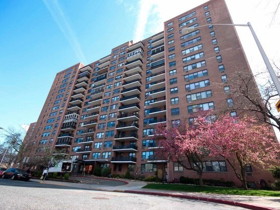 10 Huron Ave unit 5G, Jersey City, NJ 07306 - photo 1