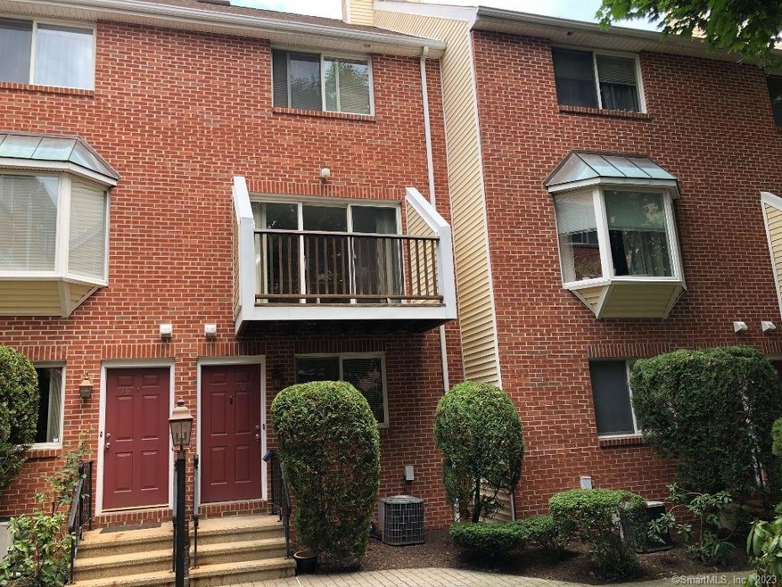 101 Grove St unit 18, Stamford, CT 06901 - photo 1