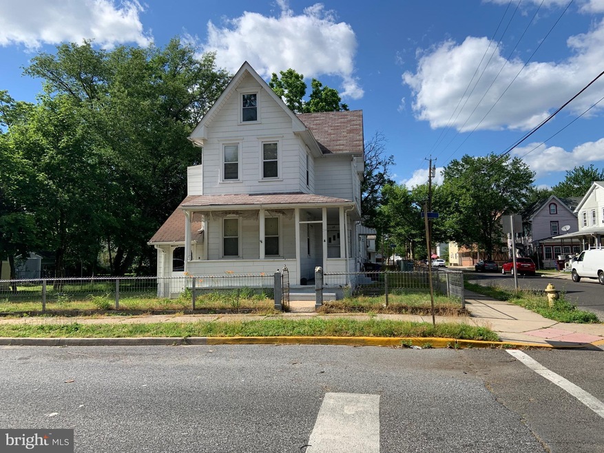 69 Spring Garden St unit 1ST FLOOR, Riverside, NJ 08075 - photo 1