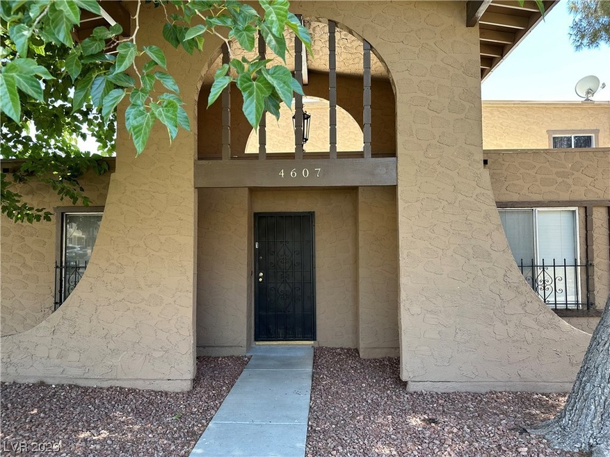 Private corner unit