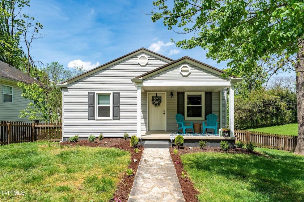 400 W Poplar St (4 of 48)