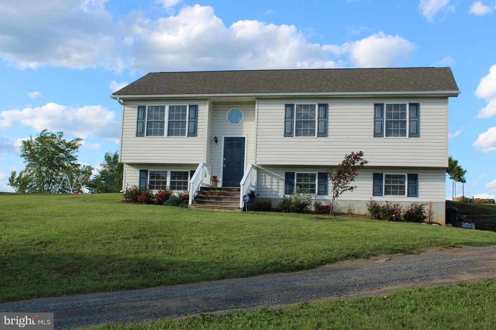 442 Johnson Ct, Woodstock, VA 22664 - photo 1